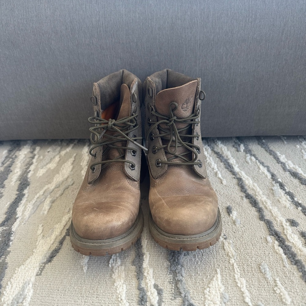 Timberland Boots Women’s Size 7